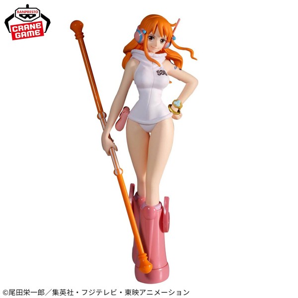 Nami Egghead Arc Outfit Sammelfigur Frontal