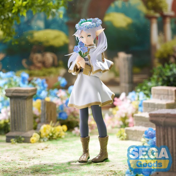 Frieren: Beyond Journey's End Figur Frieren frontal links vor Hintergrund