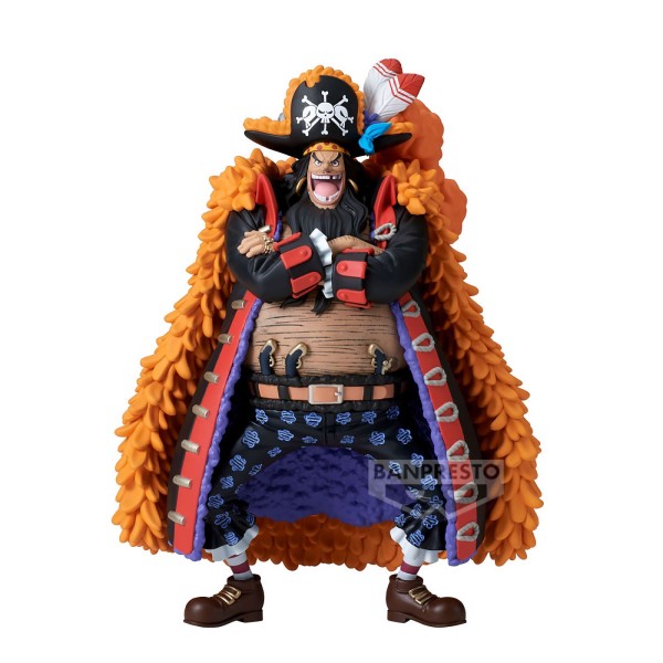 One Piee Black Beard mit Federmantel Figur Frontal